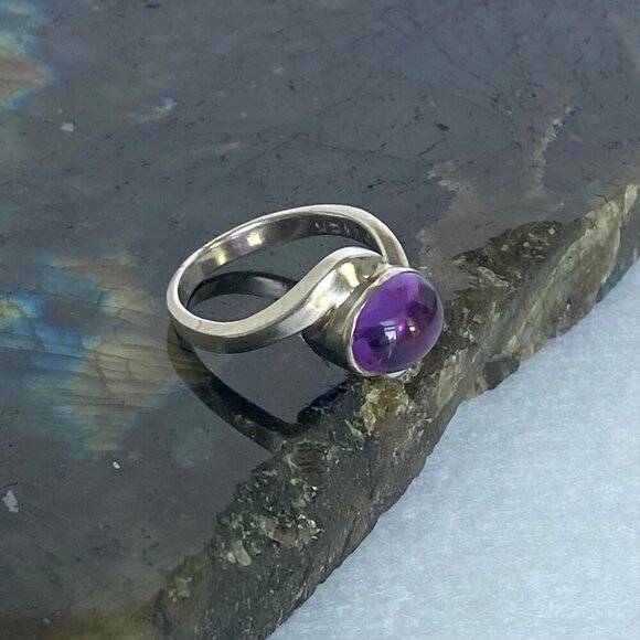 Sterling Silver 925 Oval Bezel Set Amethyst Cabochon Bypass Style Ring Sz 7.75 - Picture 4 of 16